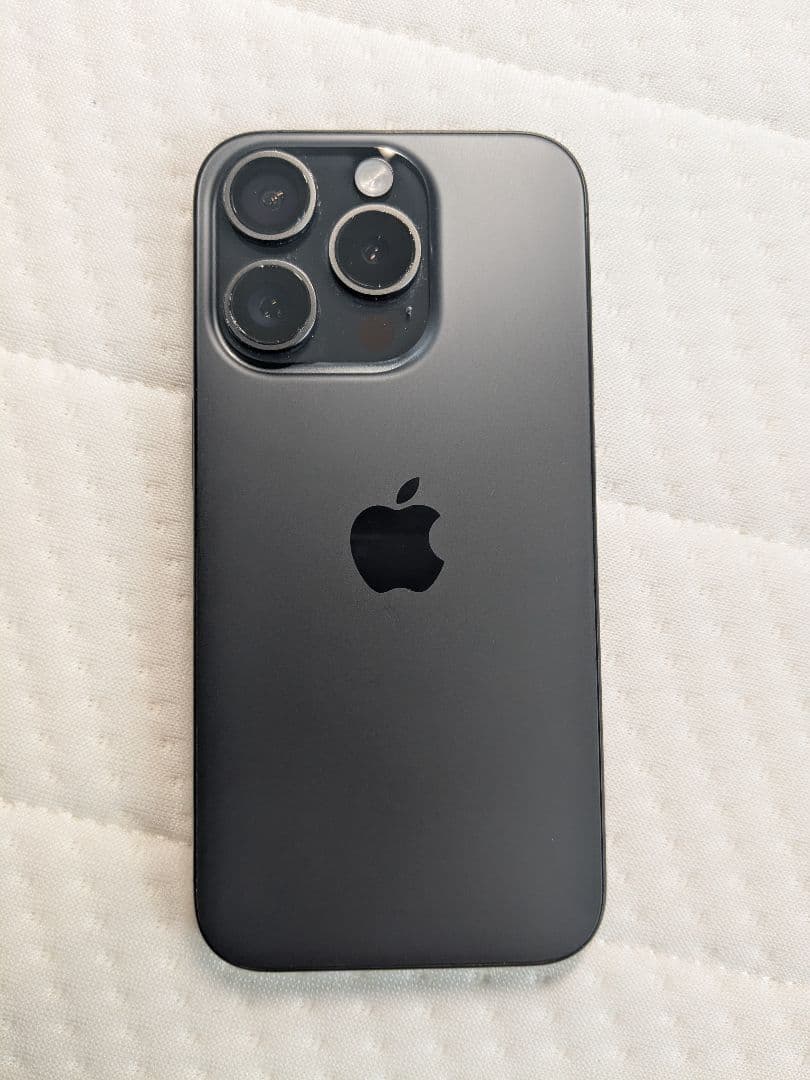 【極美品】iPhone 15 Pro 256GB ブラック SIMフリー