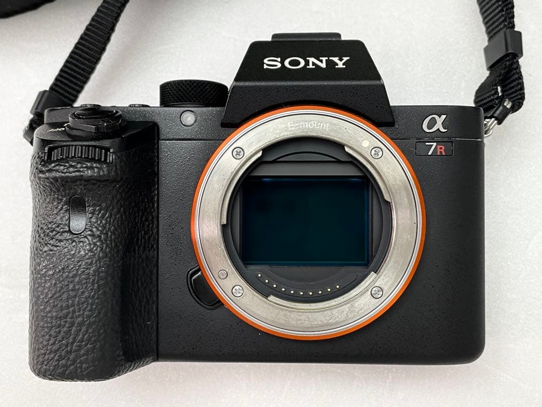 SONY α7RⅡ ボディフルサイズミラーレス　ストラップ無し