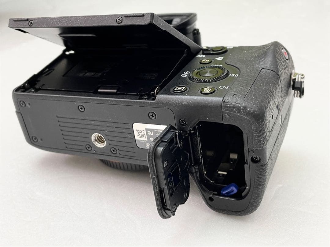 SONY α7RⅡ ボディフルサイズミラーレス　ストラップ無し