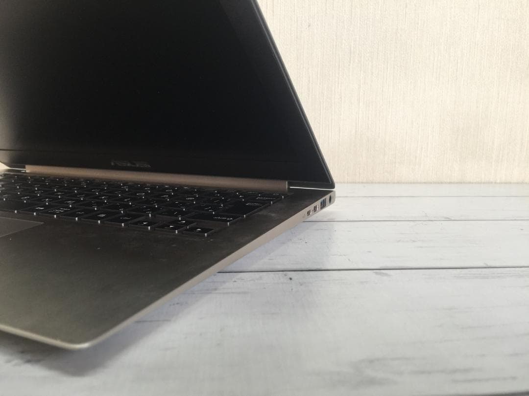 ASUS UX31A 13.3型液晶 IPS/SSD128G/Offece 軽量