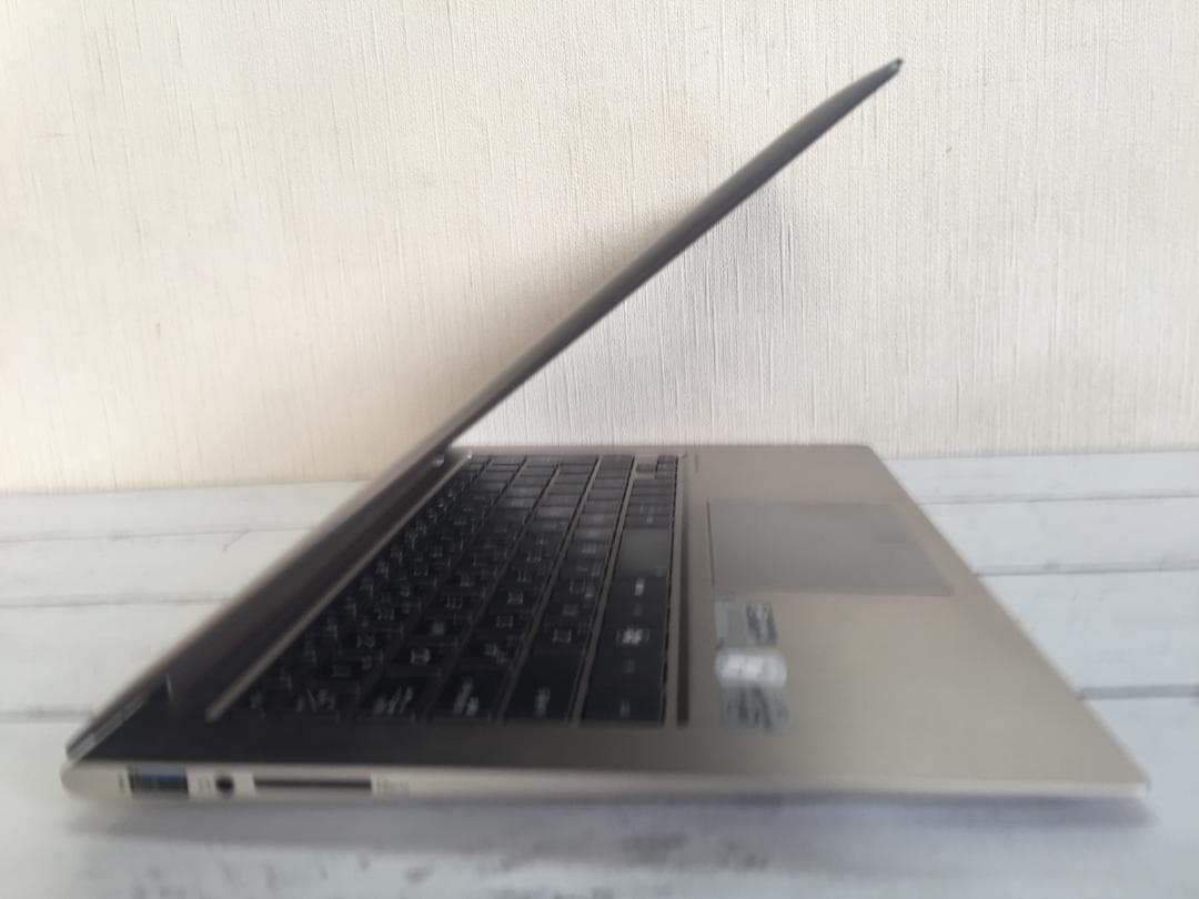 ASUS UX31A 13.3型液晶 IPS/SSD128G/Offece 軽量