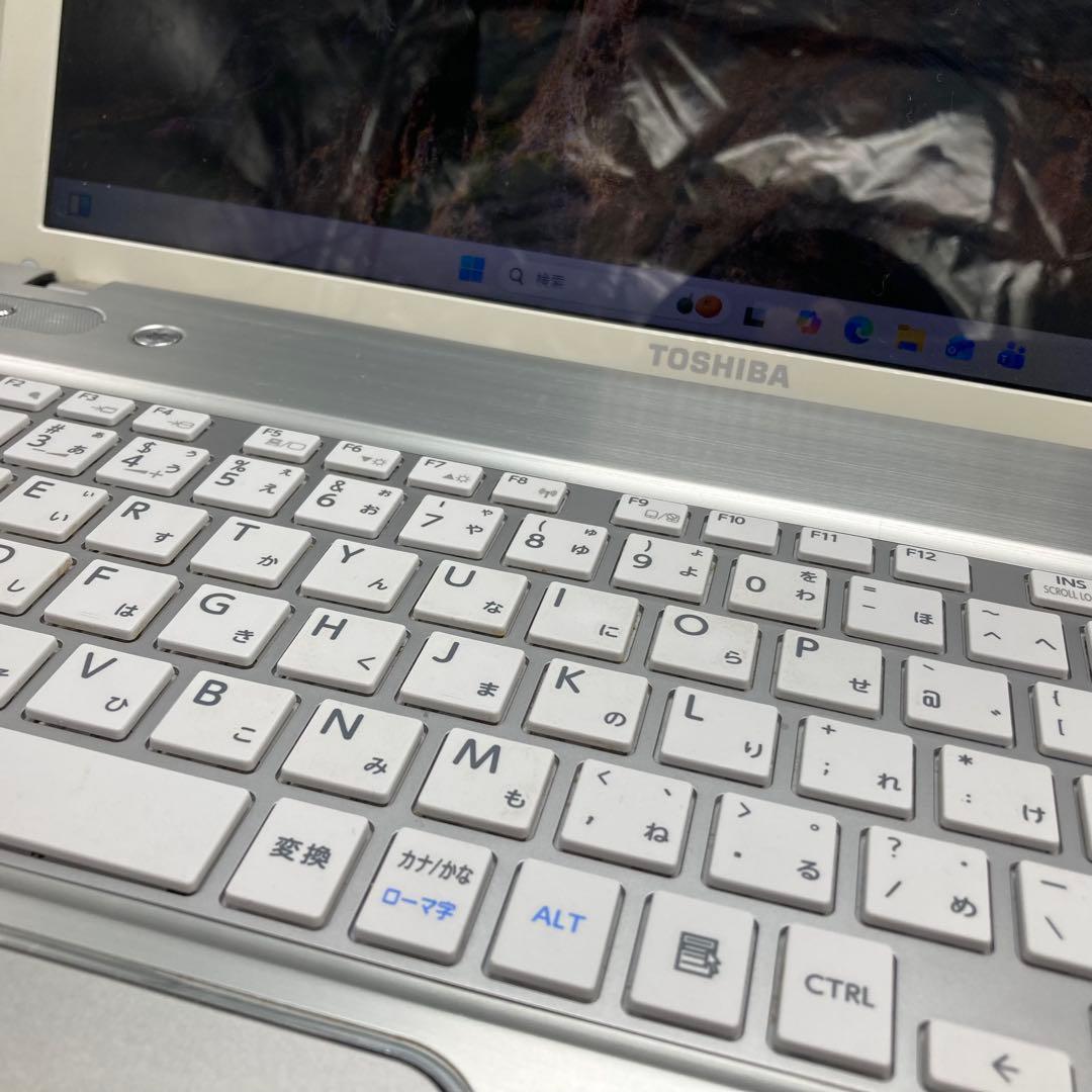 高性能ノートパソコン 大画面 爆速SSD 東芝 オフィス