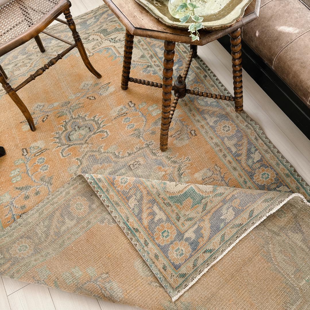 トルコ ヴィンテージラグ A115 大判 ペールオレンジ ターコイズ ブルー