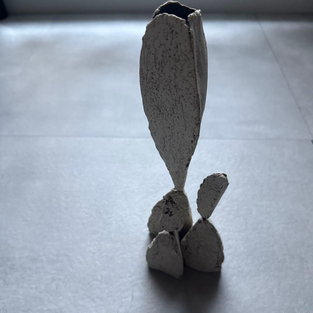 中根楽さん 草のオブジェ