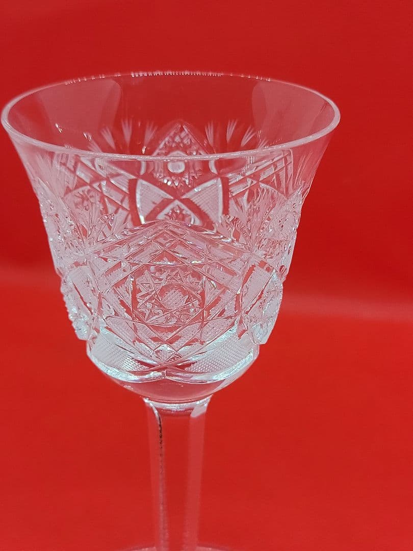 ボヘミアグラスワイングラス6個セット（赤用/白用より少し大きい)