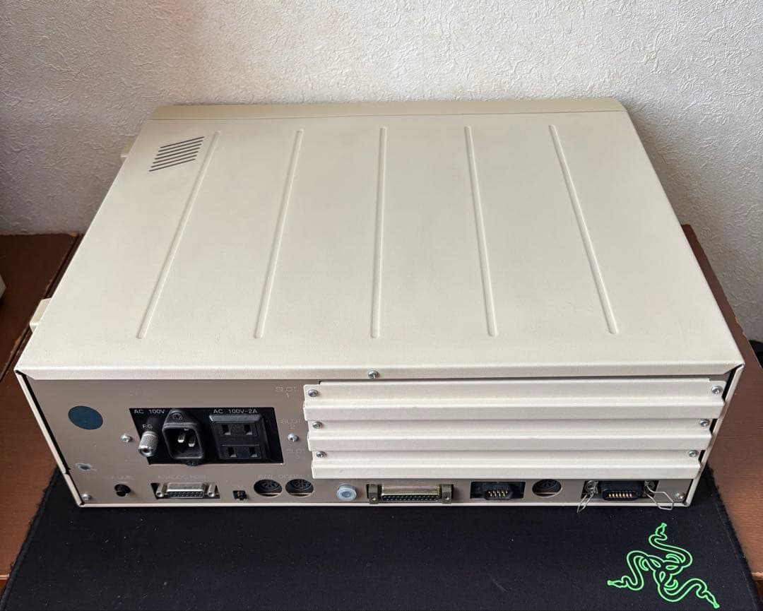 PC-8801mkIISR 本体とキーボード、15kHz液晶モニタ付き動作品