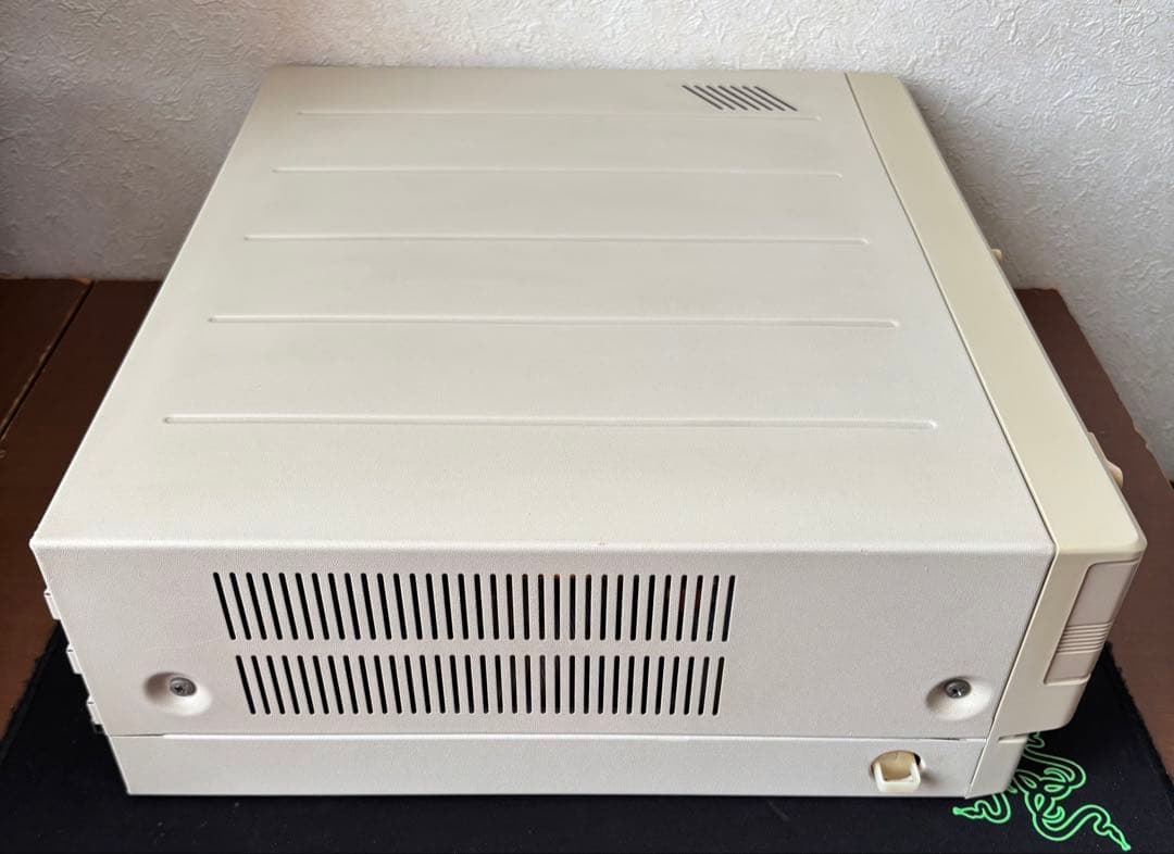 PC-8801mkIISR 本体とキーボード、15kHz液晶モニタ付き動作品