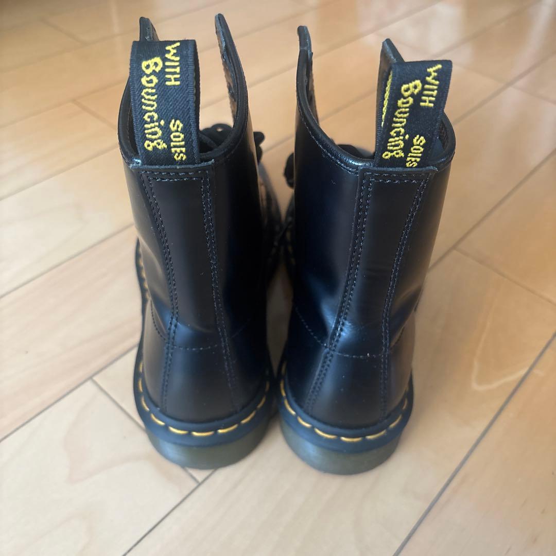 Dr. Martens 8ホール UK5