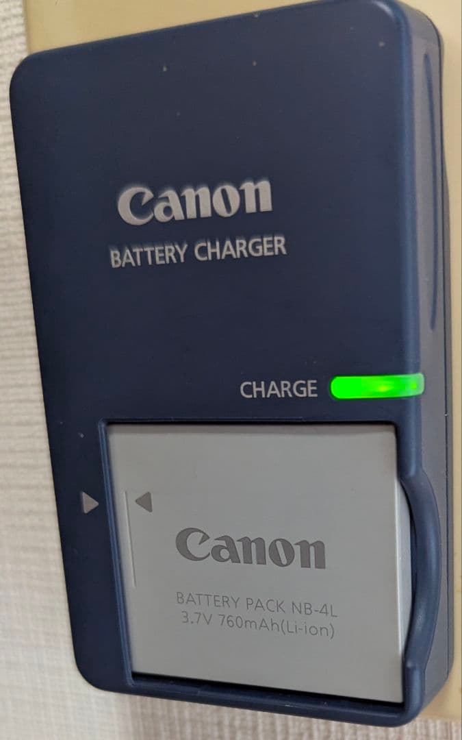 Canon IXY 12.1メガピクセル コンパクトデジタルカメラ　510IS