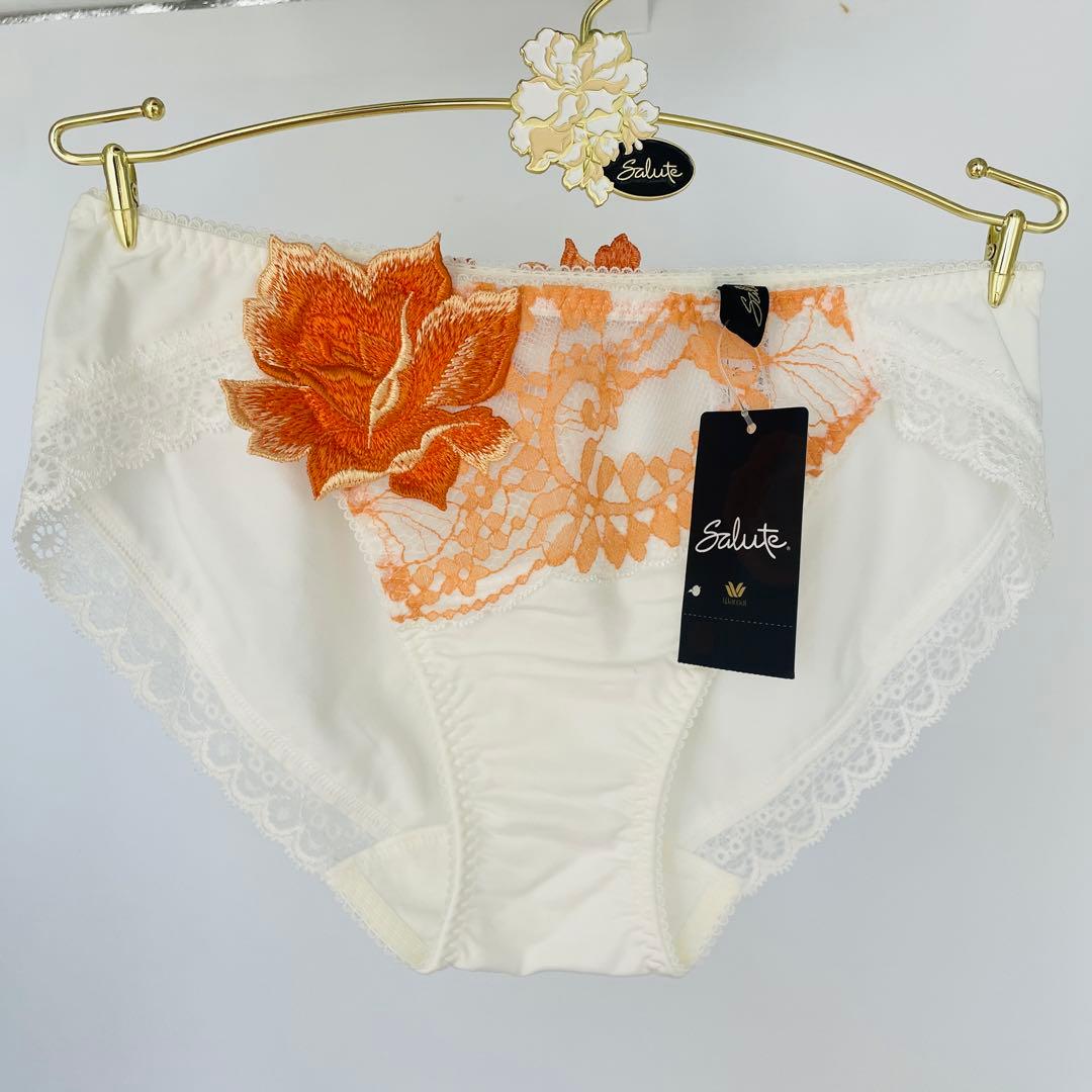 ワコール サルート 32G P-upタイプ 無邪気な少女が淑女へE70-M