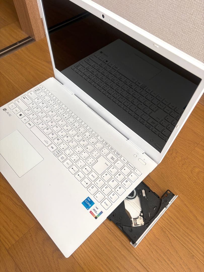 NEC LAVIEノートパソコン（ジャンク）