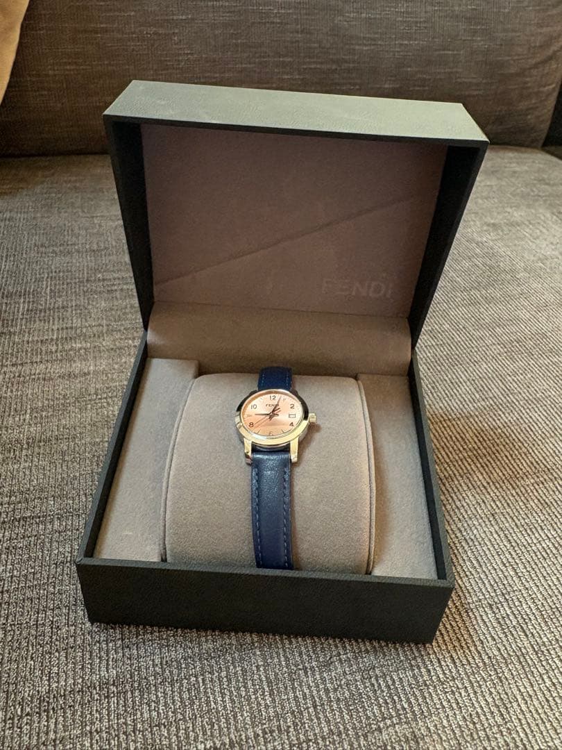 FENDI 腕時計 レディース