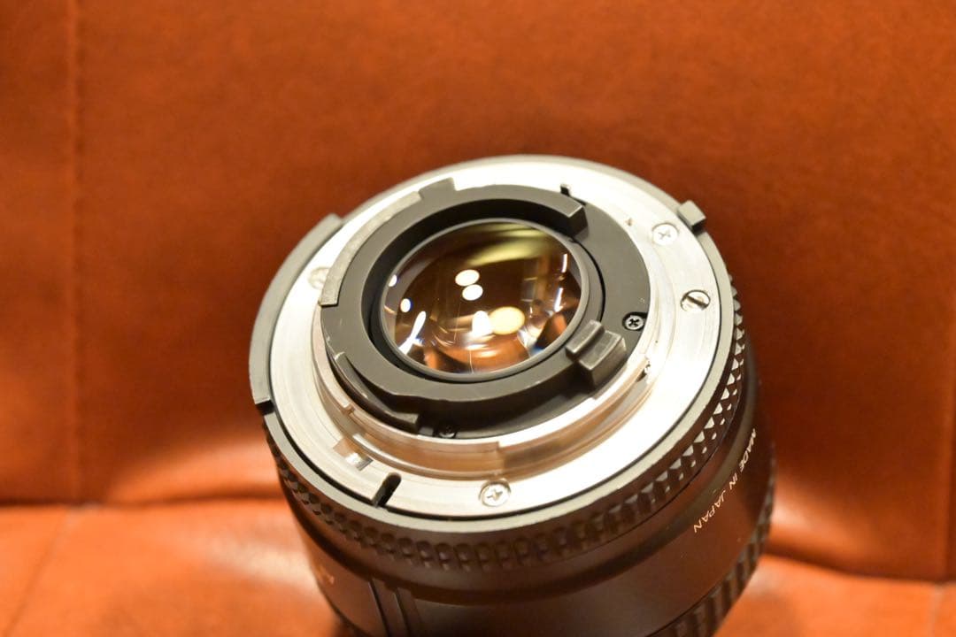 極美品 Nikon AF Nikkor 35mm F2 D ニコン 単焦点