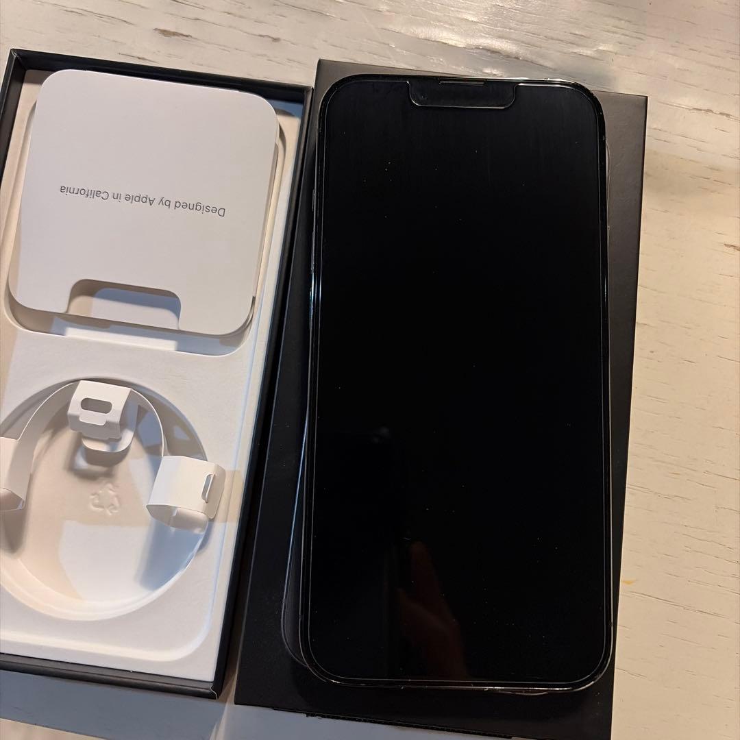 Apple iPhone 13 Pro グラファイト　1TB