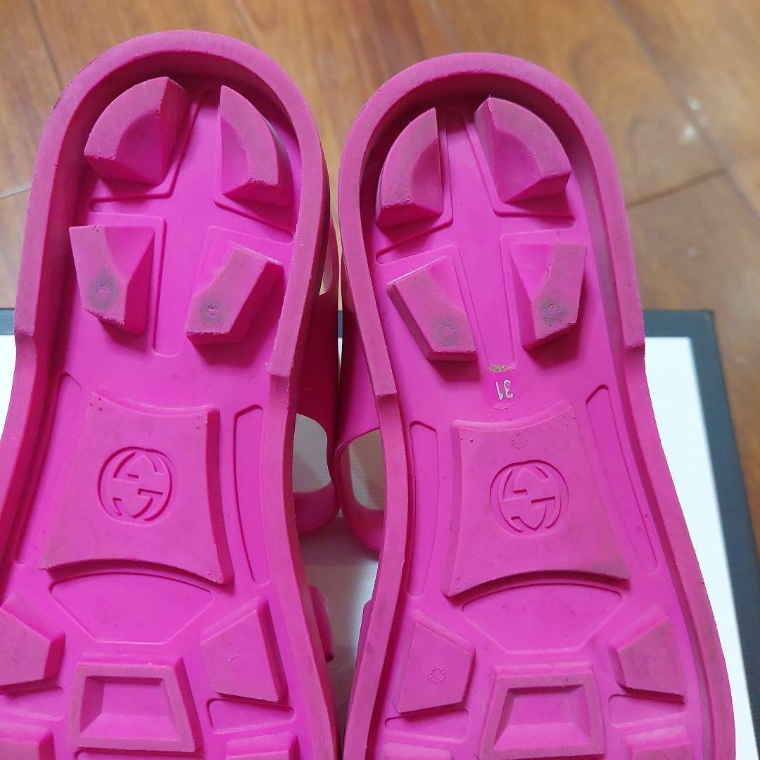 GUCCI ピンク サンダル GGロゴ付き　31サイズ