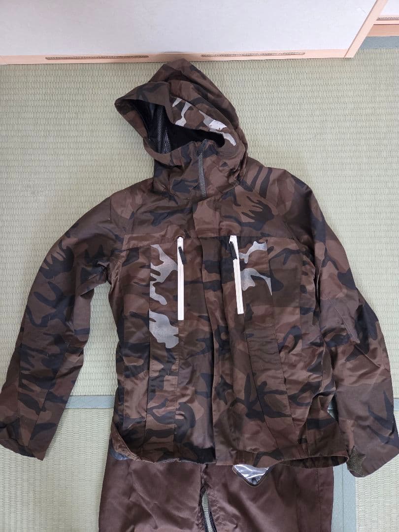 【デサント製】A-SEVEN スノボウェア上下セット L 迷彩 ヒートナビ搭載
