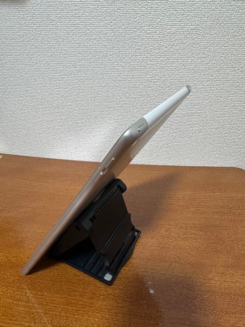 iPad 9.7インチ (第5世代) 128GB WiFi + セルラー