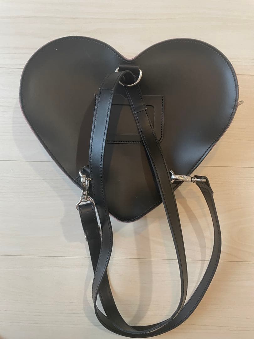 【完売品】Dr. Martens ハート型バックパック