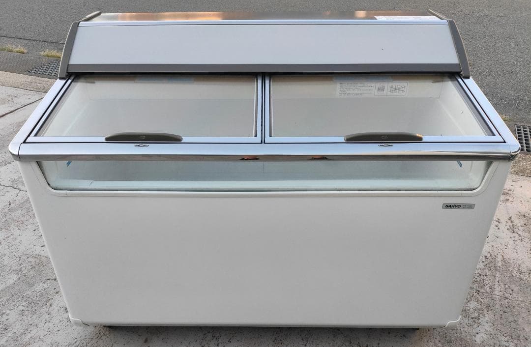 八幡平ホテル)SANYO☆冷凍ショーケースSCR-120G☆222L