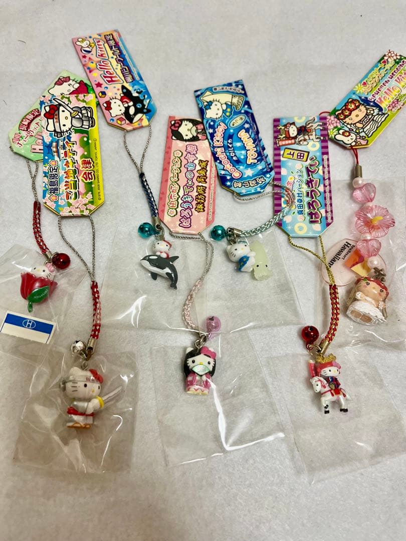 ハローキティ 御当地ストラップセット まとめ売り（未使用１４個 ・使用済２個）