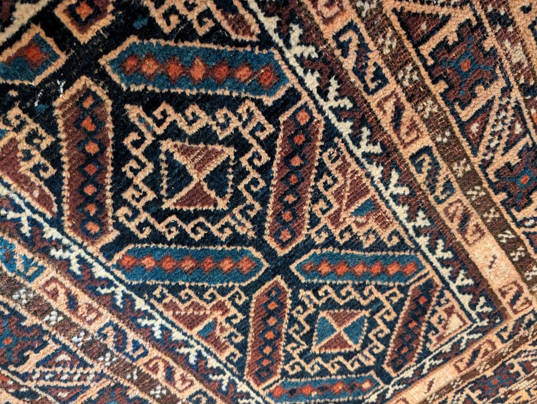 【最終価格】トライバルラグ