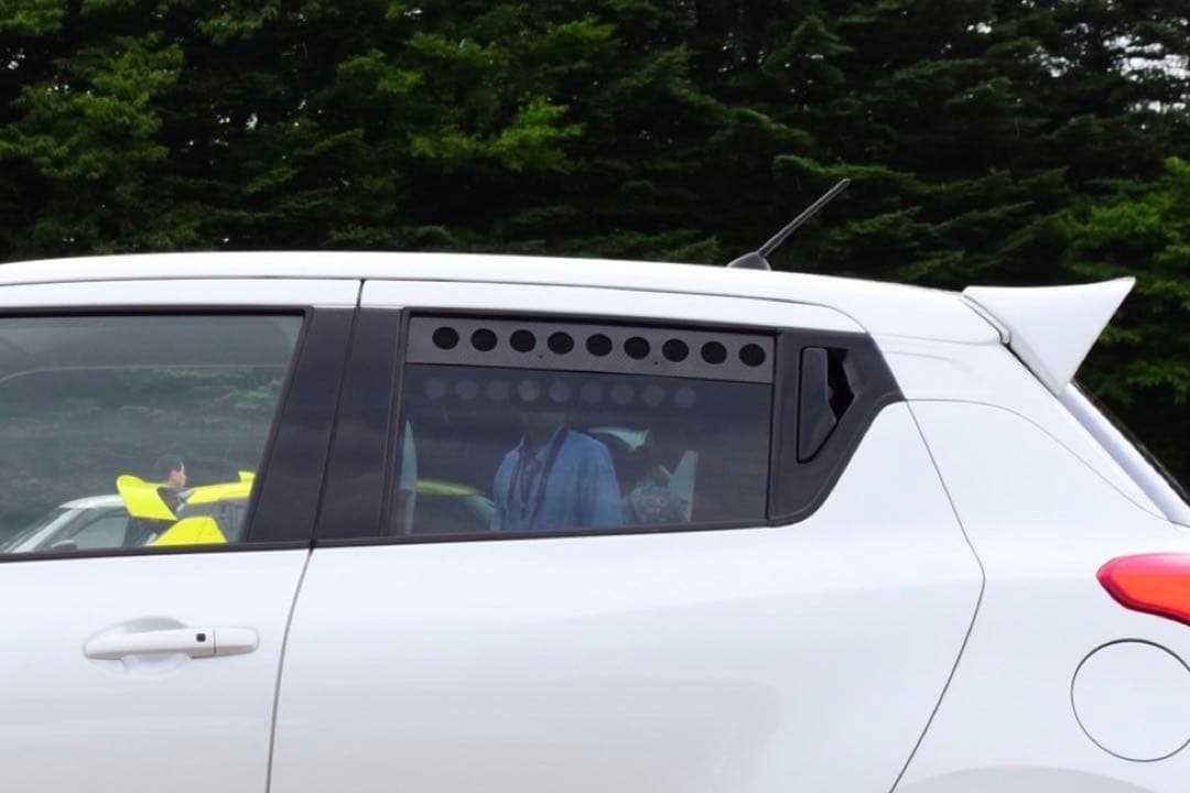 ZC33S カーボンベンチレーションパネル ウィンドウベンチレーター