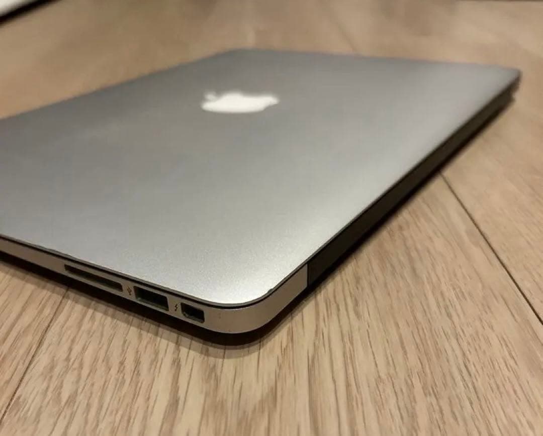 MacBook本体 Apple MacBook Air 1.7GHz i7 8GB