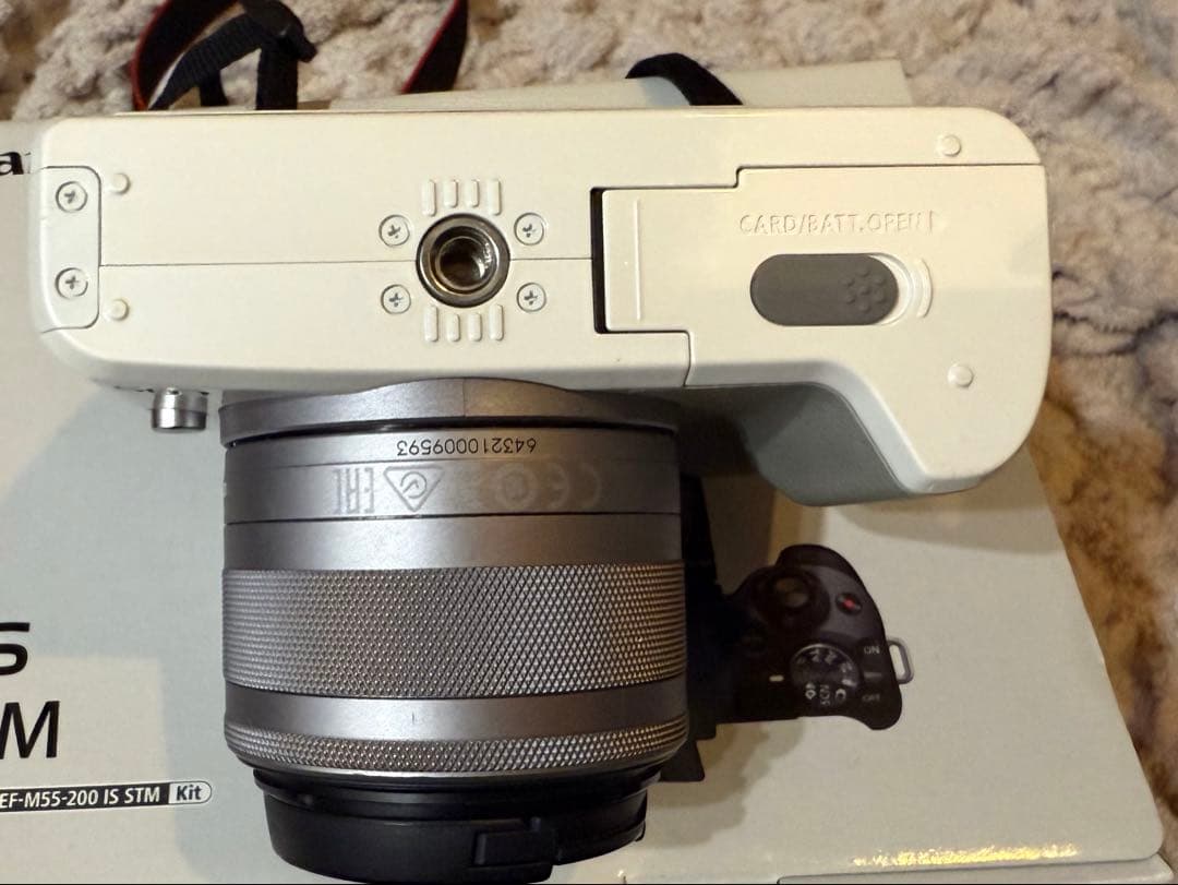 Canon ミラーレス一眼 EOSkissM ホワイト(標準ズームレンズのみ)