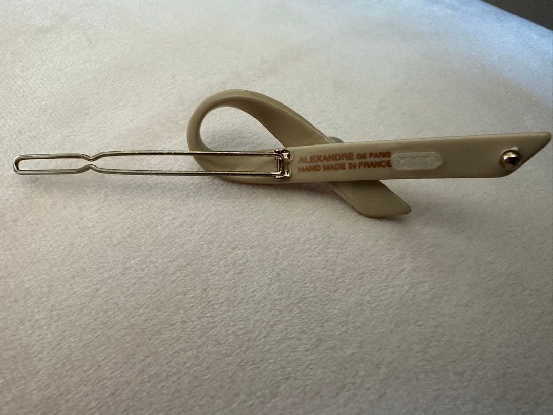 美品　アレクサンドルドゥパリ　ボールピン　ベージュ