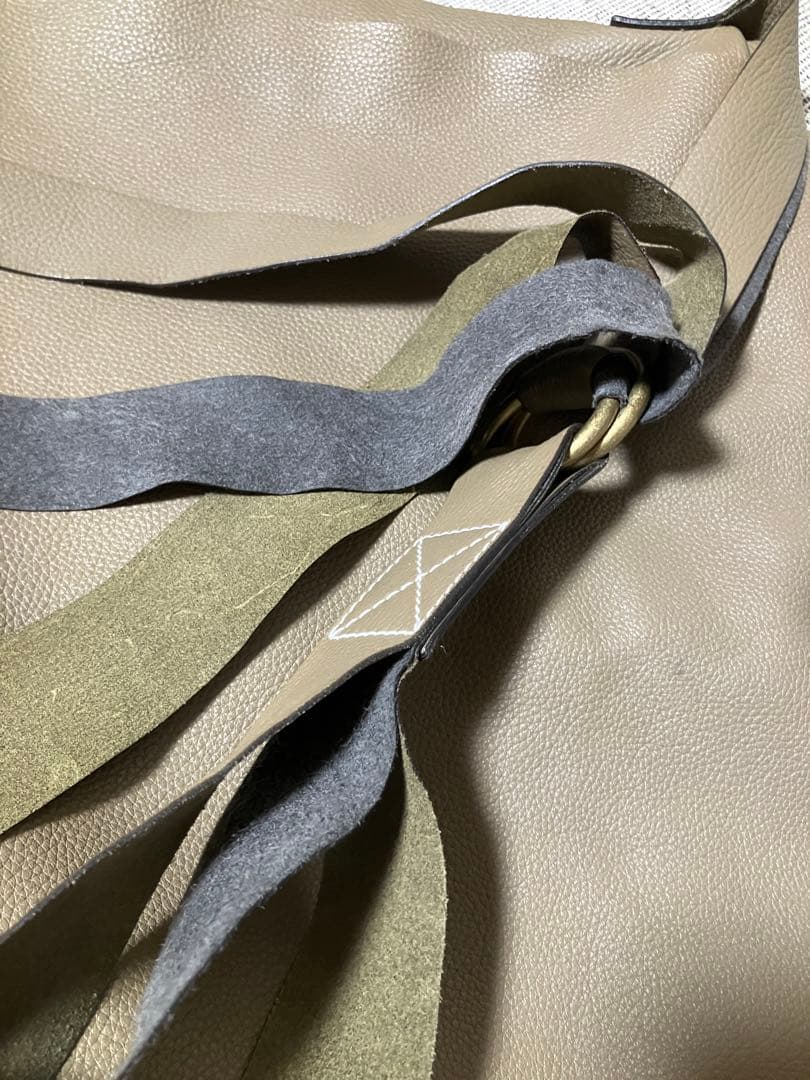 【4/13限定値下】コモリcomoli レザーメッセンジャーバッグ