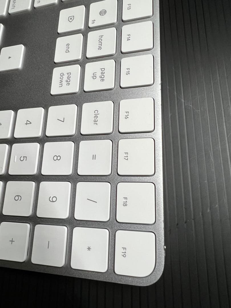Apple  Keyboard（英語・テンキー付）