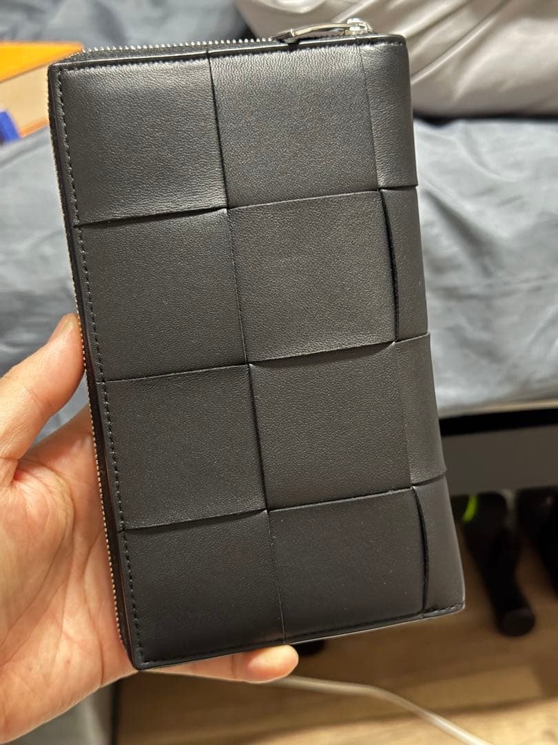 RYOさん予約済みです。 BOTTEGA VENETA ブラックレザー長財布