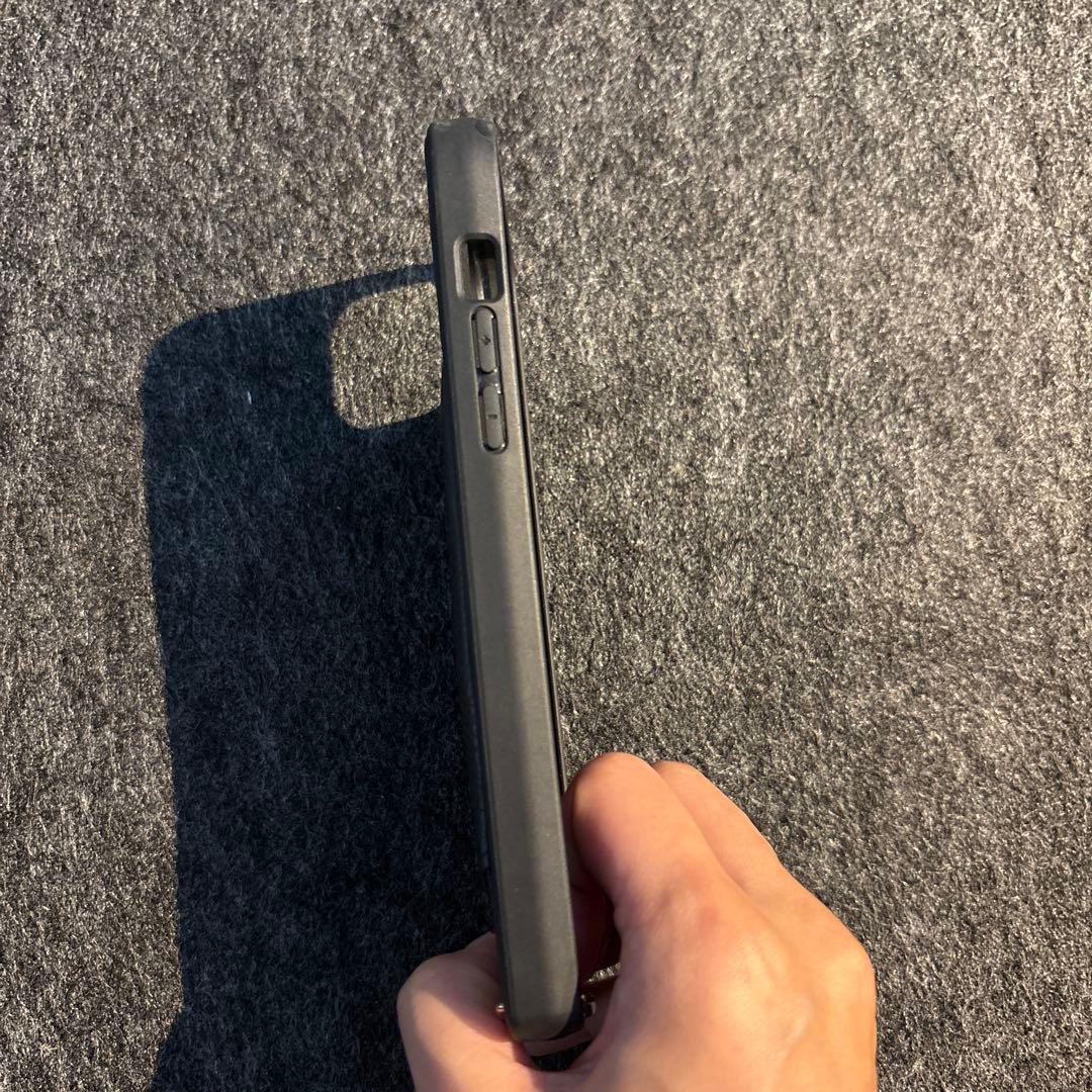 BANDOLIER ブラック レザー iPhone 15plusケース