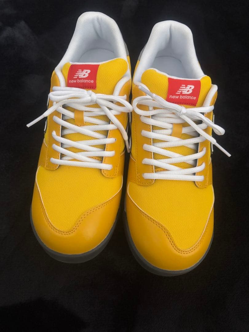 New Balance イエロー スニーカー　安全靴