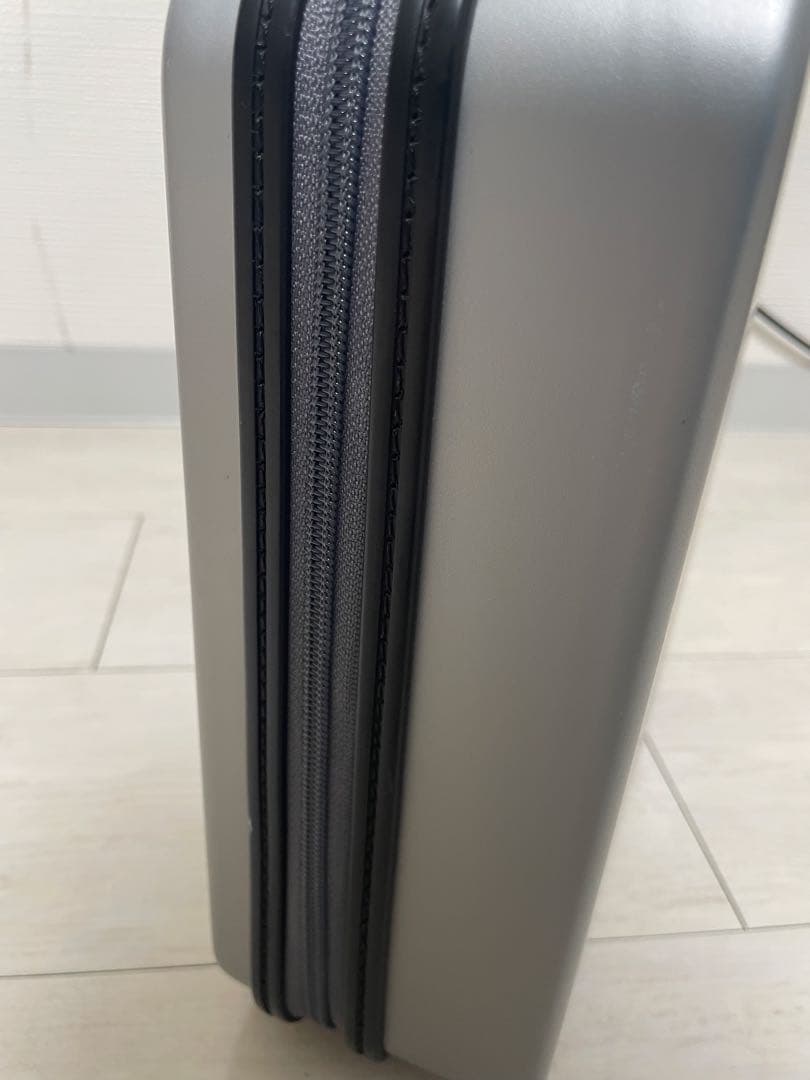 さ*ー様 【美品】ナリス化粧品 ソニック　美顔器　取扱説明書付き