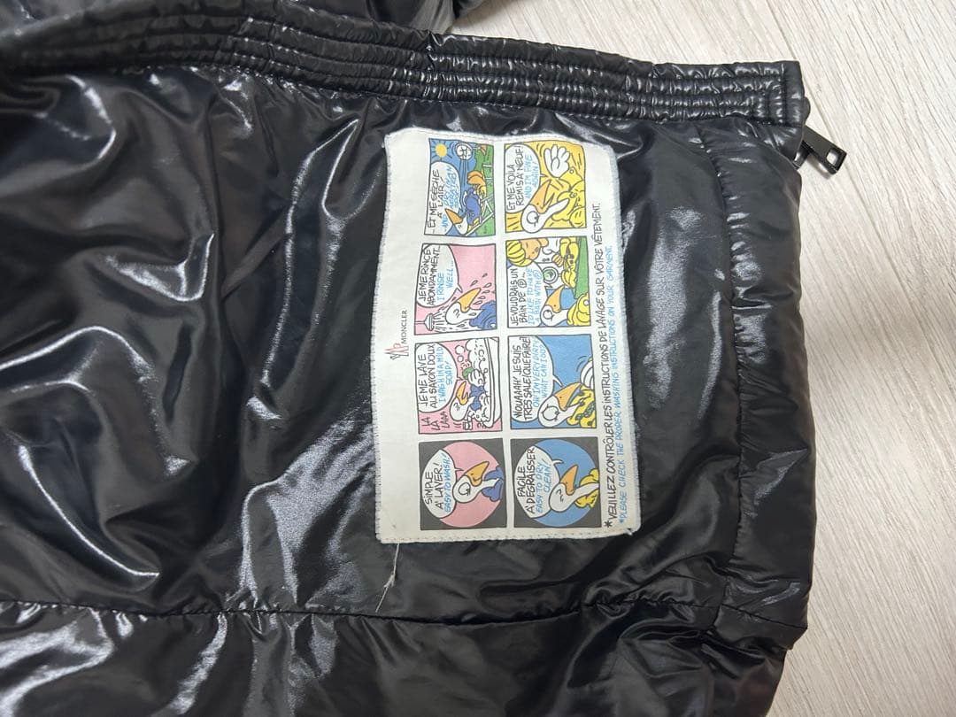 モンクレール MONCLER bady ダウン 黒