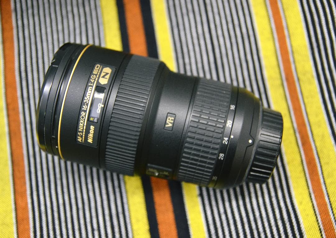 Nikon AF-S NIKKOR 16-35mm F4 VRレンズ