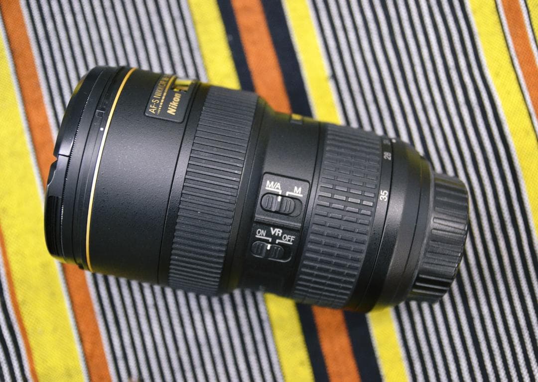 Nikon AF-S NIKKOR 16-35mm F4 VRレンズ