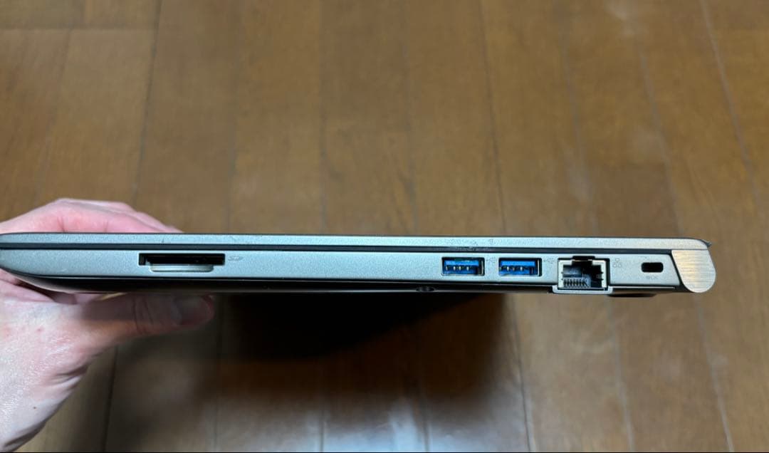 中古ノートパソコン　第7世代Core i5　メモリ16GB　SSD512GB