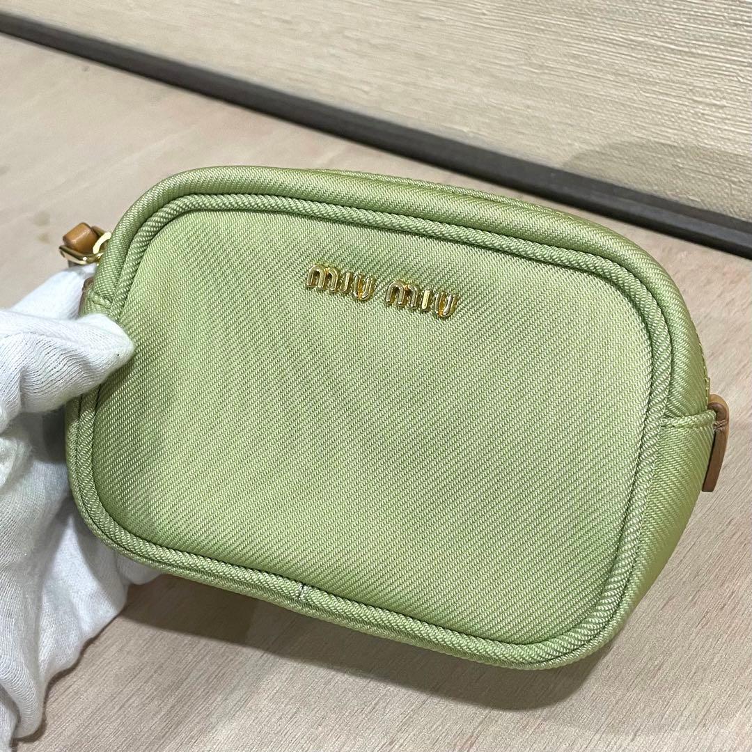 MIU MIU ミュウミュウ ポーチ ミニポーチ