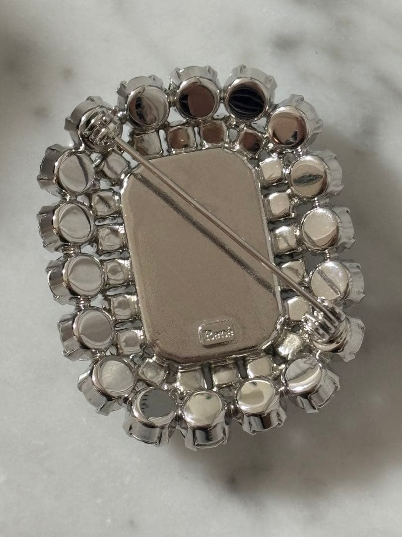 René クリスタルブローチ