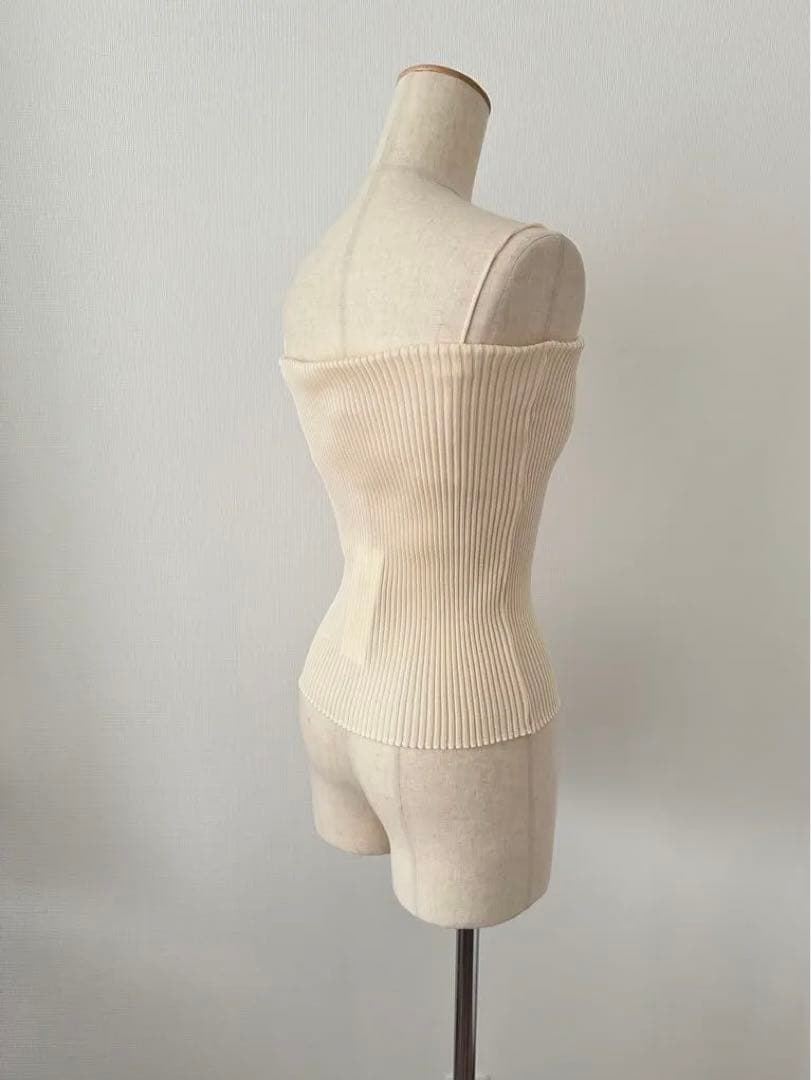 IIROT イロット　新品未使用　ベージュ リブ編み オフショルダーキャミソール
