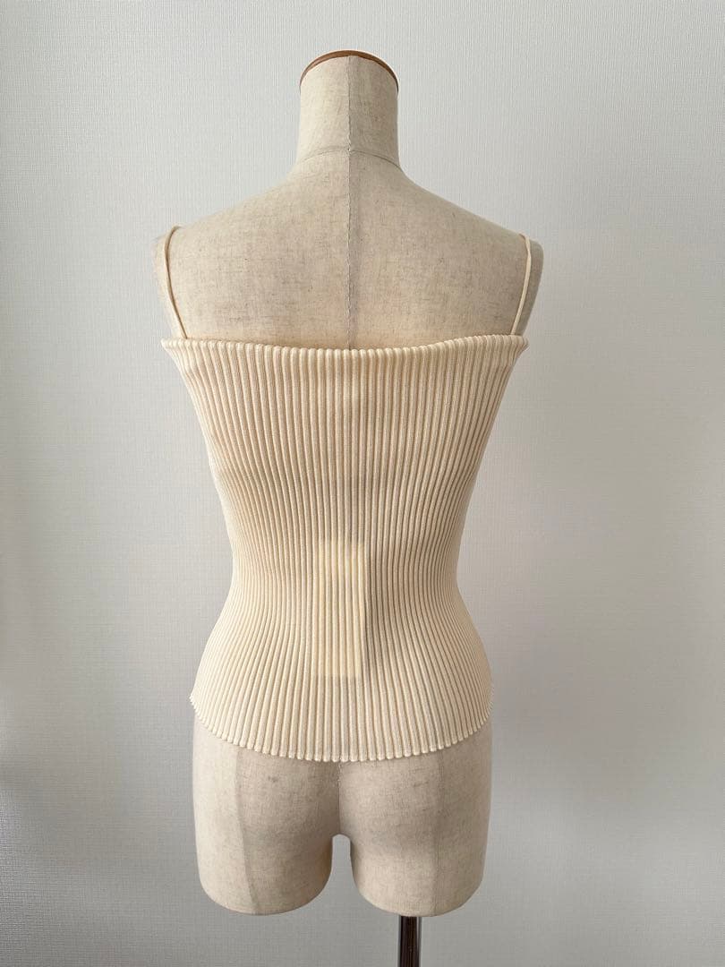 IIROT イロット　新品未使用　ベージュ リブ編み オフショルダーキャミソール