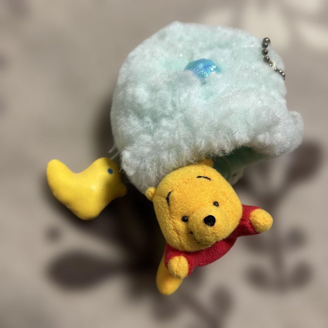 くまのプーさん　キーホルダー　ぬいぐるみ　マスコット　泡の家付き