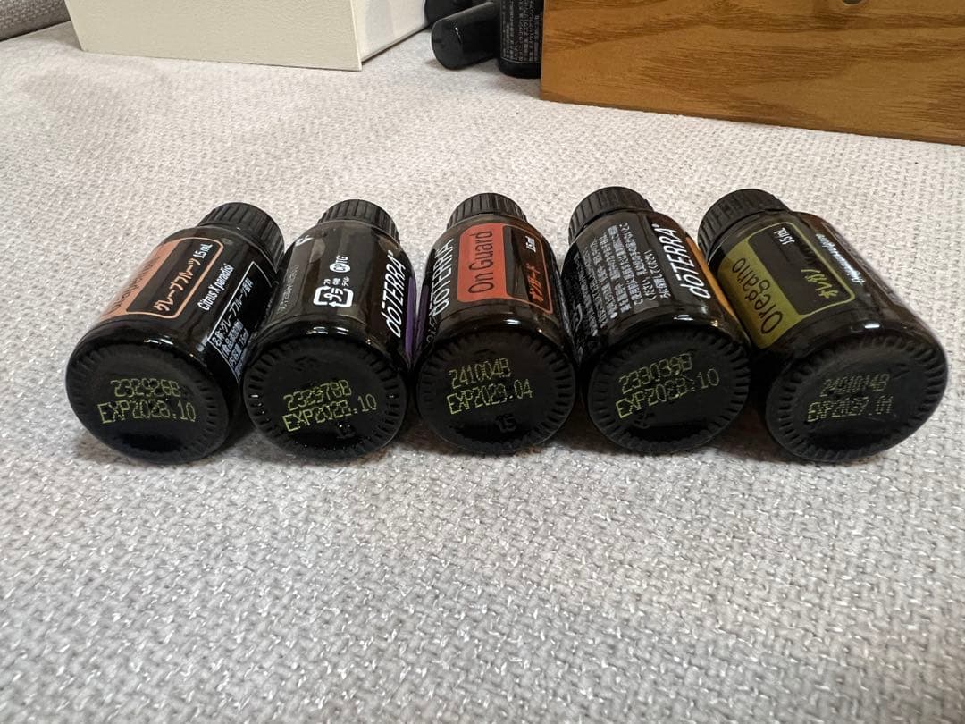 【値下げ】ドテラ エッセンシャルオイル26本セット/タッチ3本/ディフューザー