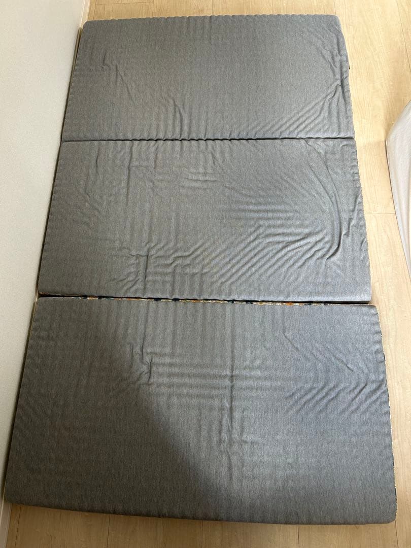 西川産業　体圧分散マットレス セミダブル　100ニュートン　ボックスシーツ付