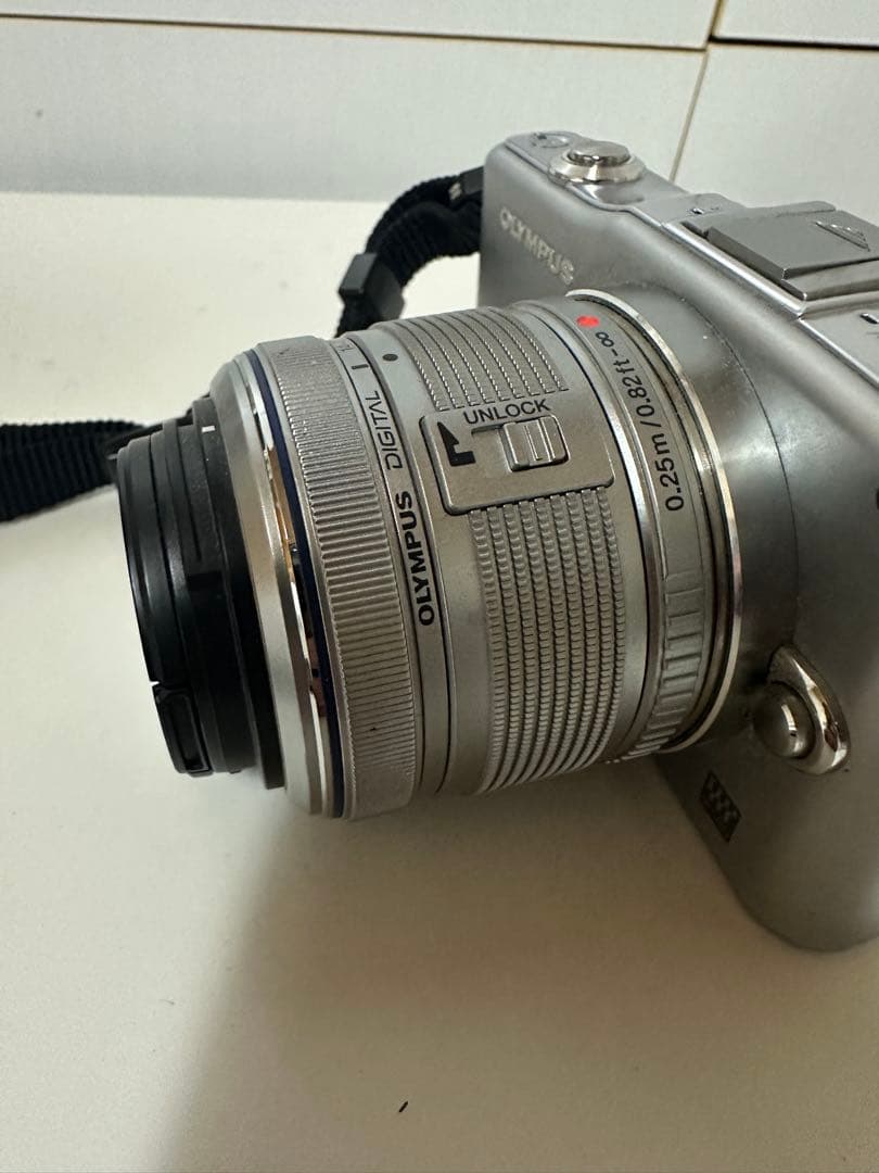 オリンパス　PEN mini E-PM1 シルバー