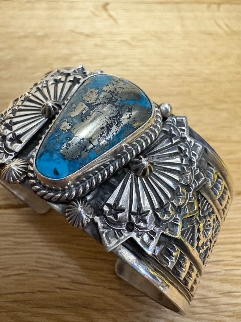 ナバホ・SUNSHINE REEVES ターコイズバングル