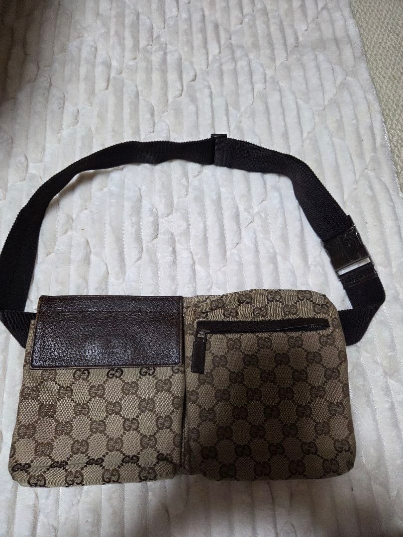 GUCCI ボディバッグ GGパターン ベージュ　5日まで！