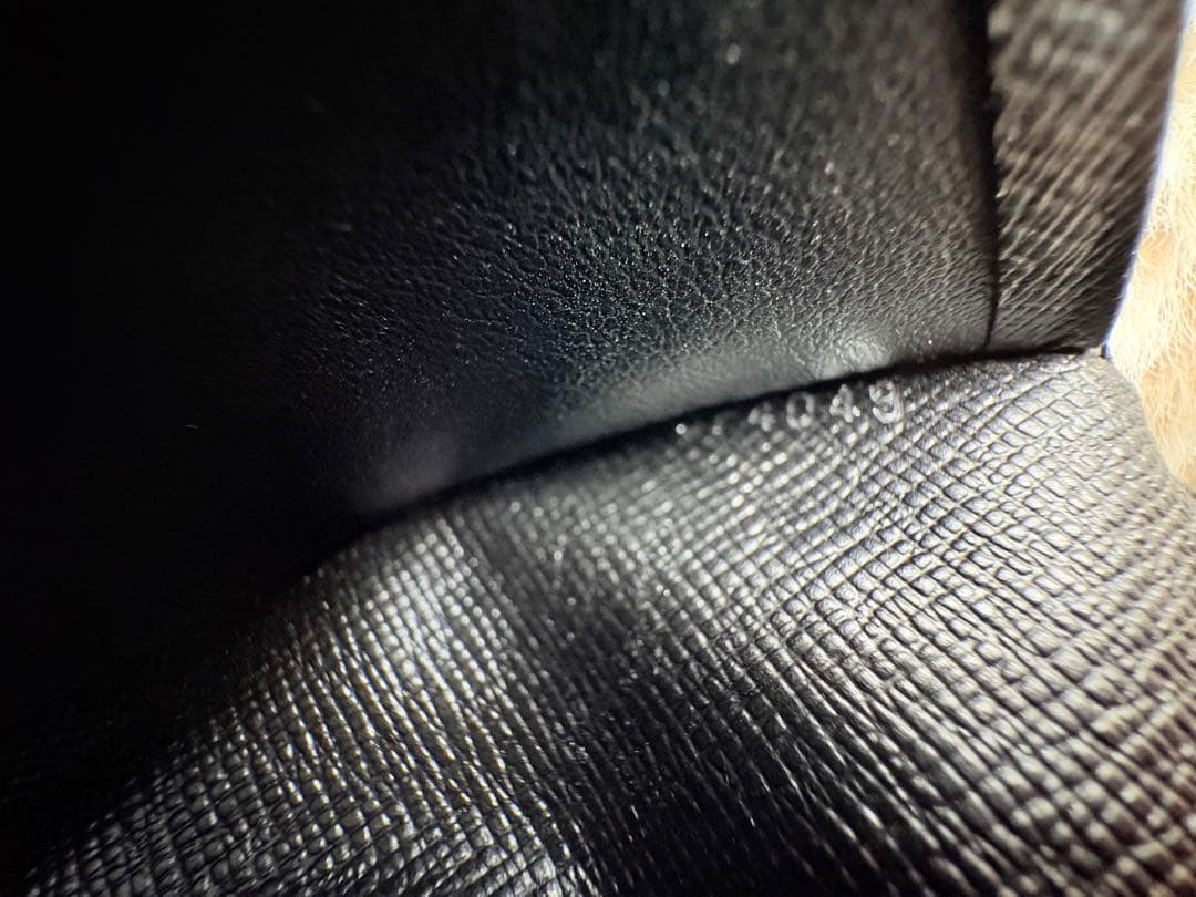 美品　Louis Vuitton ダミエ・グラフィット 長財布